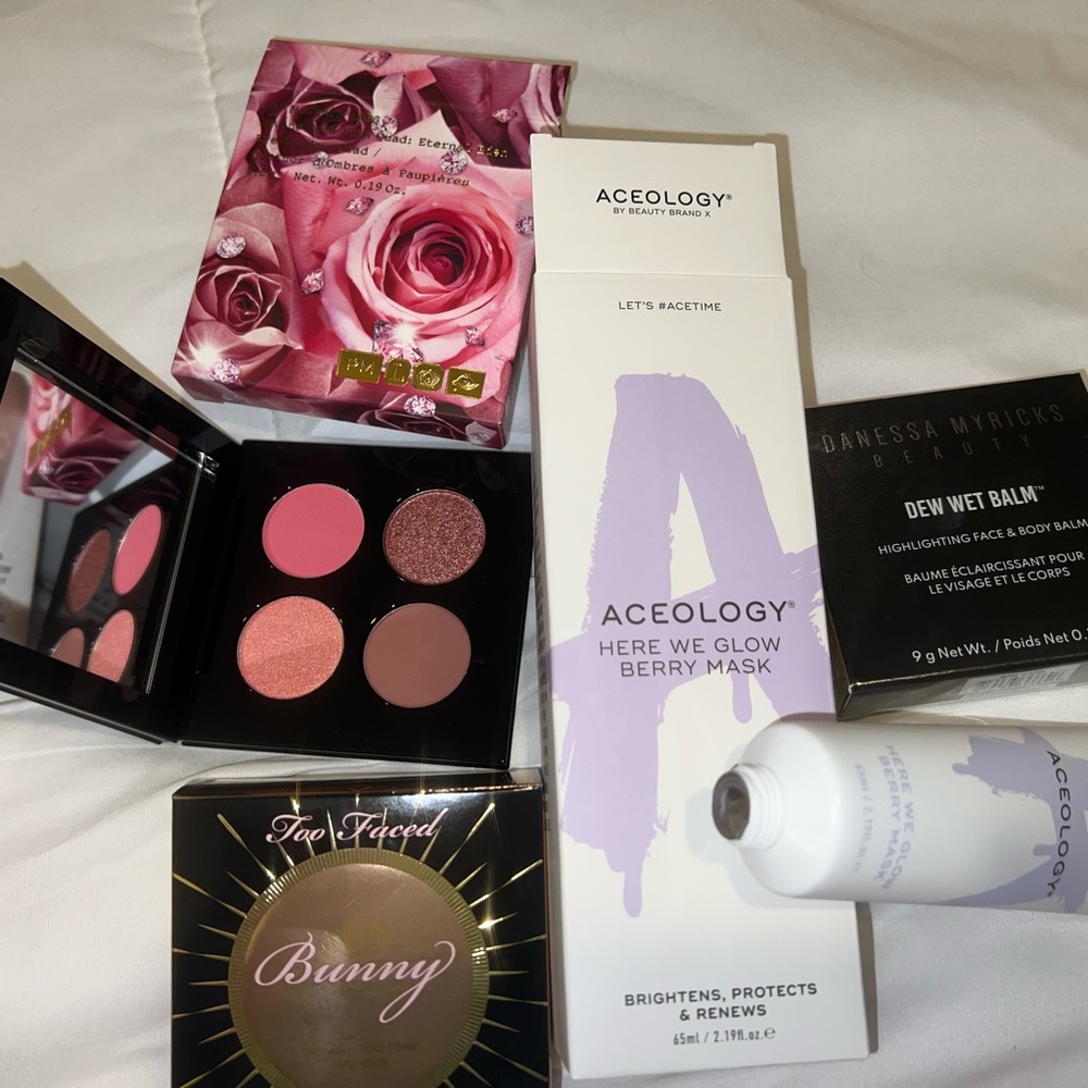Makeup/skincare bundle